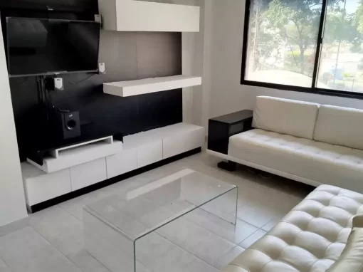 Apartamento equipado frente a las trinitarias para 4 personas